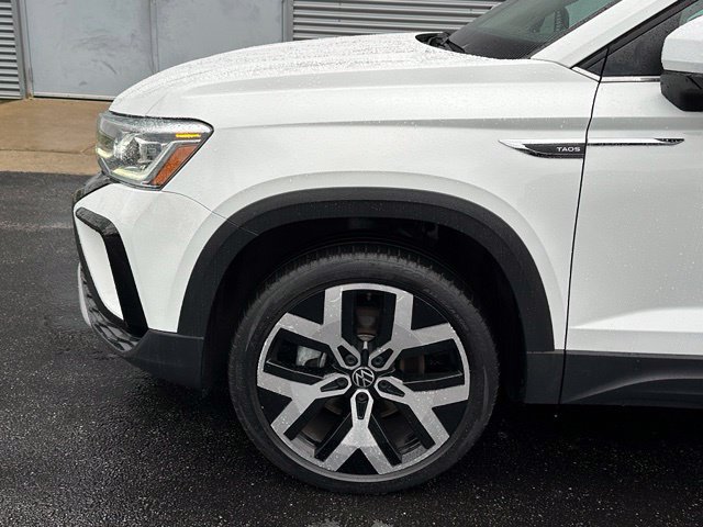 Certified 2023 Volkswagen Taos SEL AWD/4WD image 7