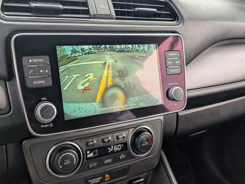 Used 2024 Nissan Leaf S image 22