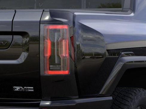 New 2026 GMC Hummer EV 4x4 Crew Cab image 11
