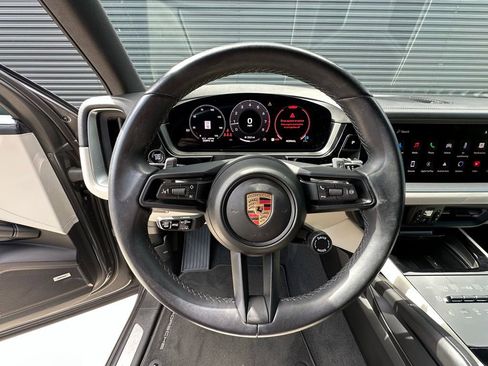 Certified 2024 Porsche Cayenne AWD/4WD image 22