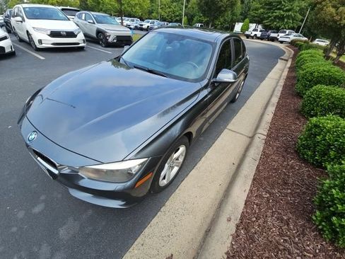 Used 2015 BMW 328i xDrive Sedan AWD/4WD image 3