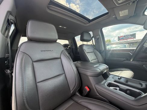 Used 2024 GMC Sierra 2500 Denali w/ Denali Reserve Package AWD/4WD image 25
