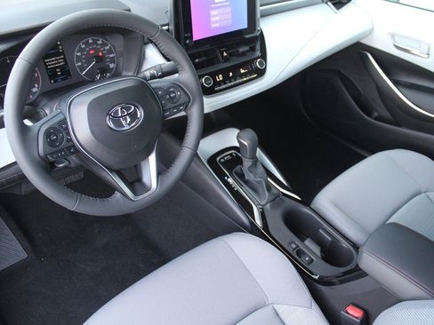 Used 2026 Toyota Corolla SE FWD image 11