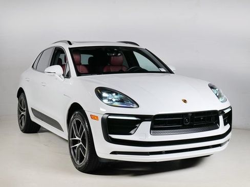 Certified 2023 Porsche Macan AWD/4WD image 7