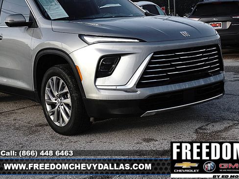 Used 2025 Buick Enclave Preferred image 37