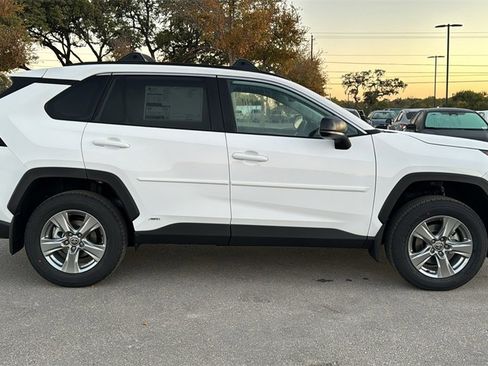 New 2025 Toyota RAV4 LE image 10