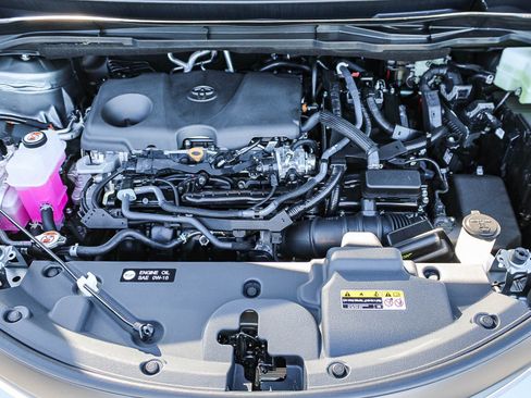 New 2026 Toyota Sienna XLE image 13