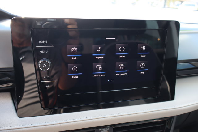 Used 2025 Volkswagen Taos S FWD image 35
