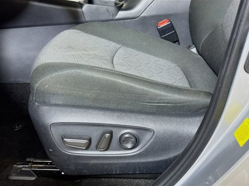Used 2025 Toyota RAV4 XLE FWD image 17