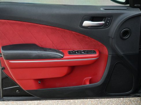 Used 2018 Dodge Charger SRT w/ Harman/Kardon Audio Group RWD image 11