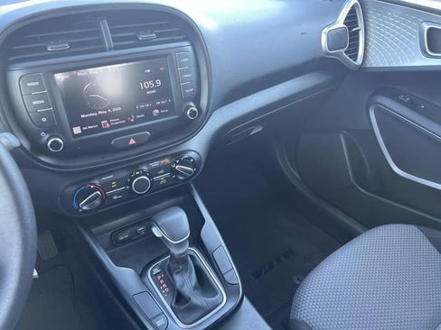 Used 2022 Kia Soul LX FWD image 28