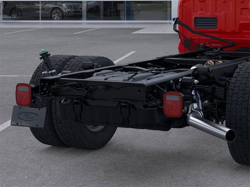 New 2025 Ford F550 4x4 Crew Cab image 21