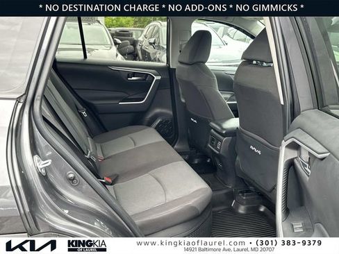 Used 2024 Toyota RAV4 XLE AWD/4WD image 22