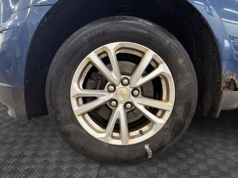 Used 2017 Chevrolet Equinox LT w/ Convenience Package image 18