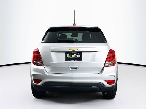 Used 2020 Chevrolet Trax LS w/ Tint and Cruise Package image 7