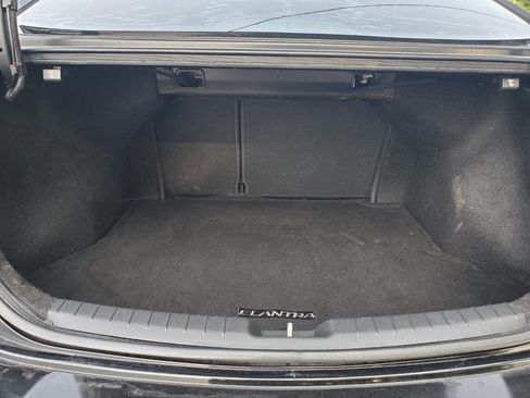 Used 2018 Hyundai Elantra SEL FWD image 18
