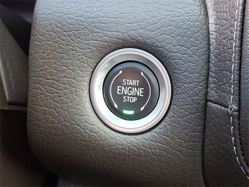 Certified 2022 GMC Yukon XL Denali image 25