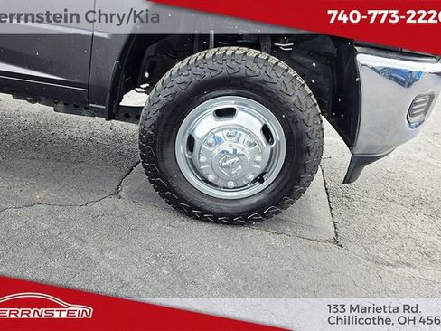 Used 2024 RAM 3500 Tradesman w/ Chrome Appearance Group image 29