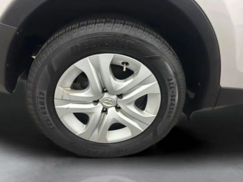 Used 2014 Toyota RAV4 LE AWD/4WD image 31