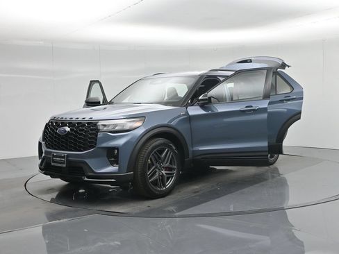 New 2026 Ford Explorer ST-Line RWD image 33
