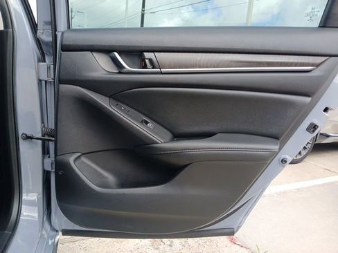 Used 2021 Honda Accord Touring image 10