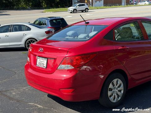 Used 2013 Hyundai Accent GLS FWD image 26