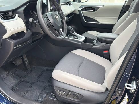 Used 2025 Toyota RAV4 XLE w/ Convenience Package AWD/4WD image 21
