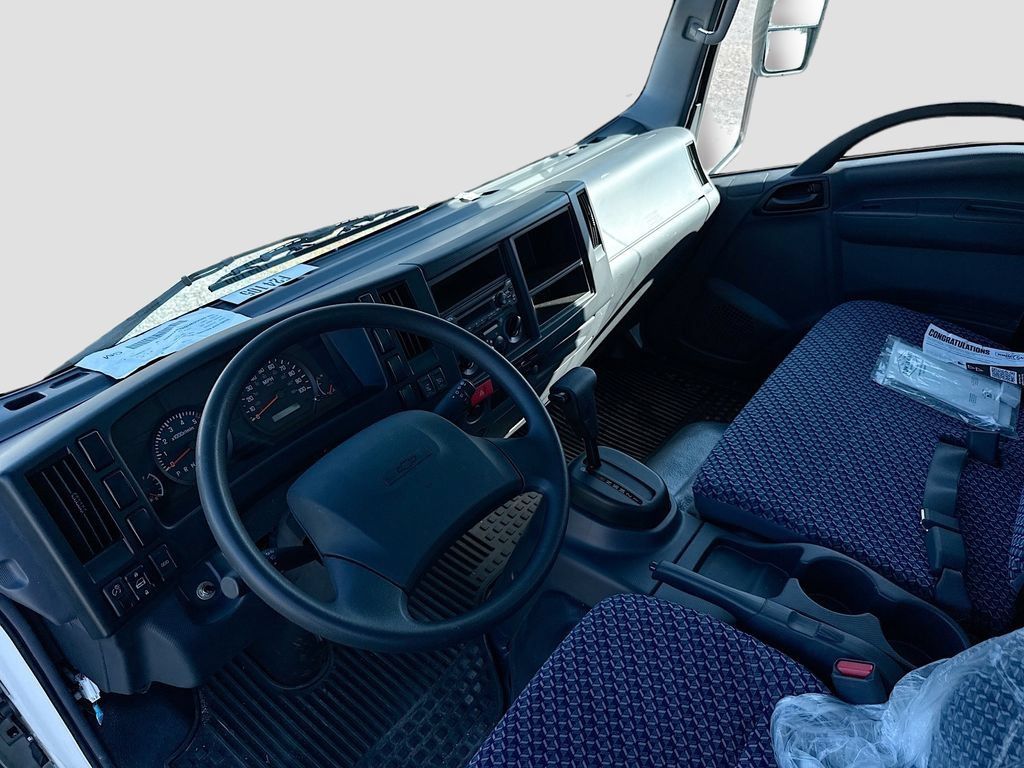 Used 2024 Chevrolet Low Cab Forward RWD image 7