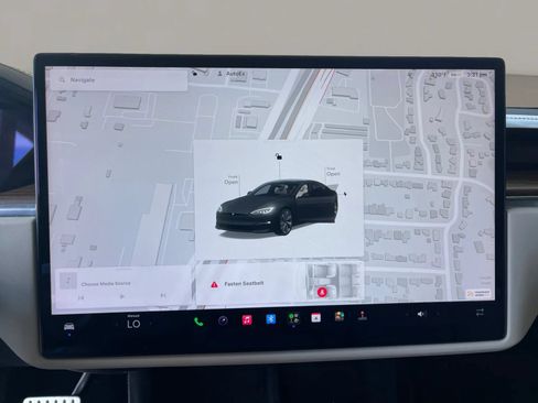 Used 2021 Tesla Model S Plaid AWD/4WD image 2