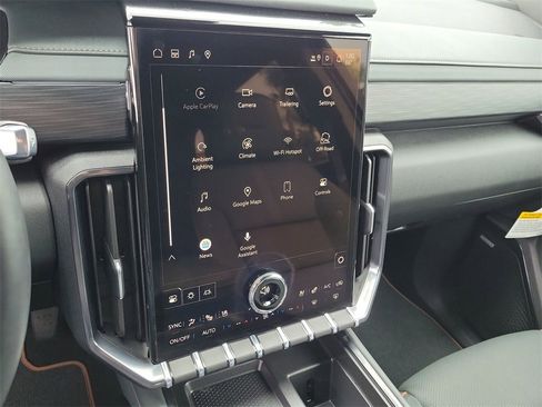 Used 2026 GMC Acadia AT4 w/ Luxury Package image 13