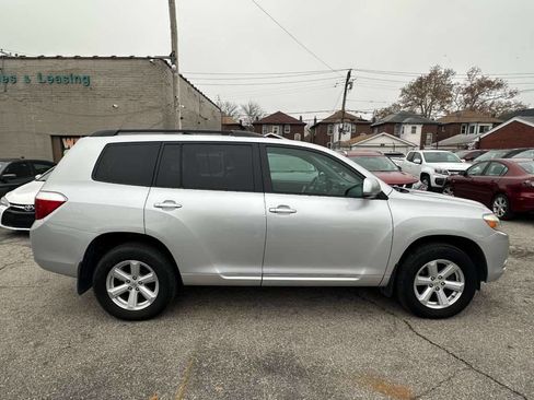 Used 2010 Toyota Highlander SE image 4