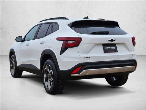New 2026 Chevrolet Trax LT w/ Driver Confidence Package image 9