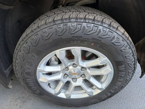 Used 2021 Chevrolet Silverado 1500 RST AWD/4WD image 12