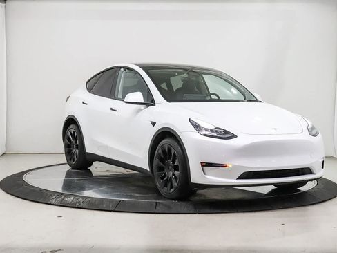 Used 2023 Tesla Model Y Long Range AWD/4WD image 5