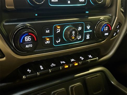 Used 2018 GMC Sierra 1500 Denali w/ Denali Ultimate Package image 18