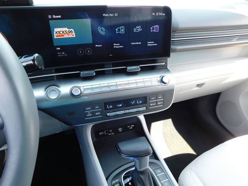 Used 2025 Hyundai Kona SEL FWD image 33