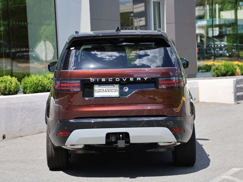 New 2026 Land Rover Discovery Limited Edition AWD/4WD image 3