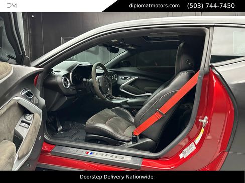 Used 2019 Chevrolet Camaro ZL1 image 18