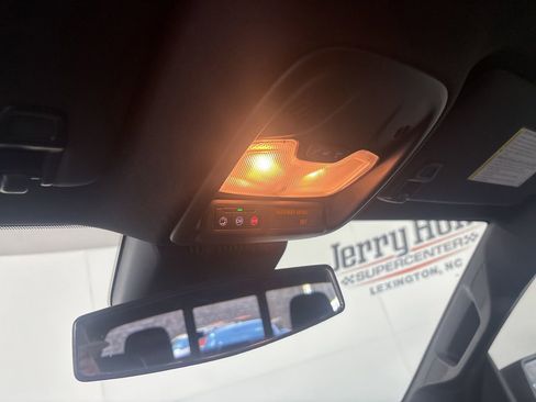 Used 2025 Chevrolet Colorado W/T w/ WT Custom Package image 18