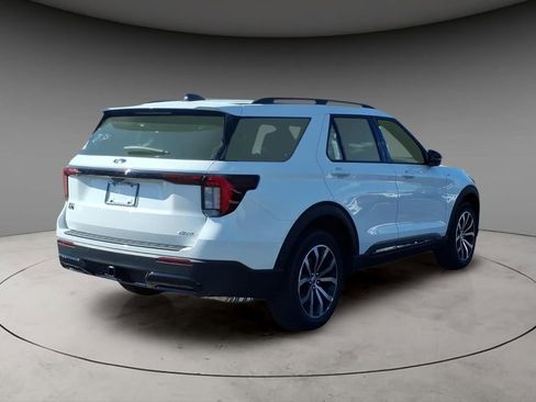 New 2026 Ford Explorer ST-Line image 9
