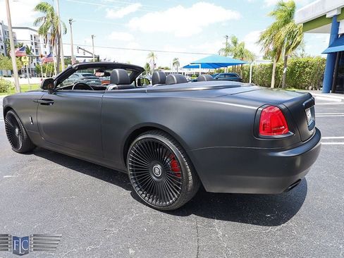 Used 2021 Rolls-Royce Dawn image 46