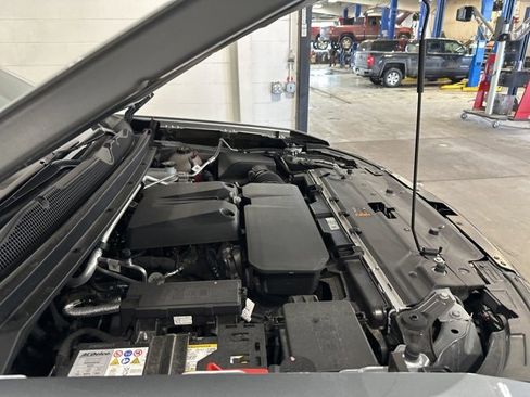 Used 2024 Chevrolet Colorado Z71 w/ Z71 Convenience Package 2 image 37