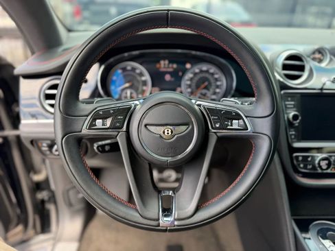 Used 2020 Bentley Bentayga AWD/4WD image 34