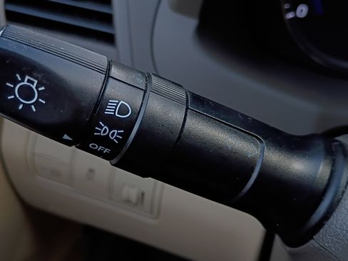 Used 2012 Hyundai Accent GLS image 12