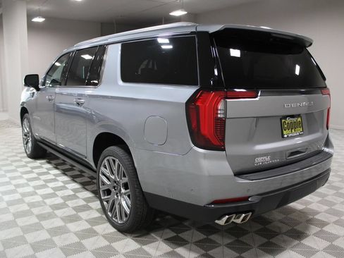 New 2026 GMC Yukon XL Denali Ultimate AWD/4WD image 10