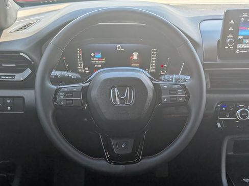 Used 2025 Honda Pilot Black Edition image 13