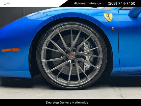 Used 2016 Ferrari 488 Spider image 35