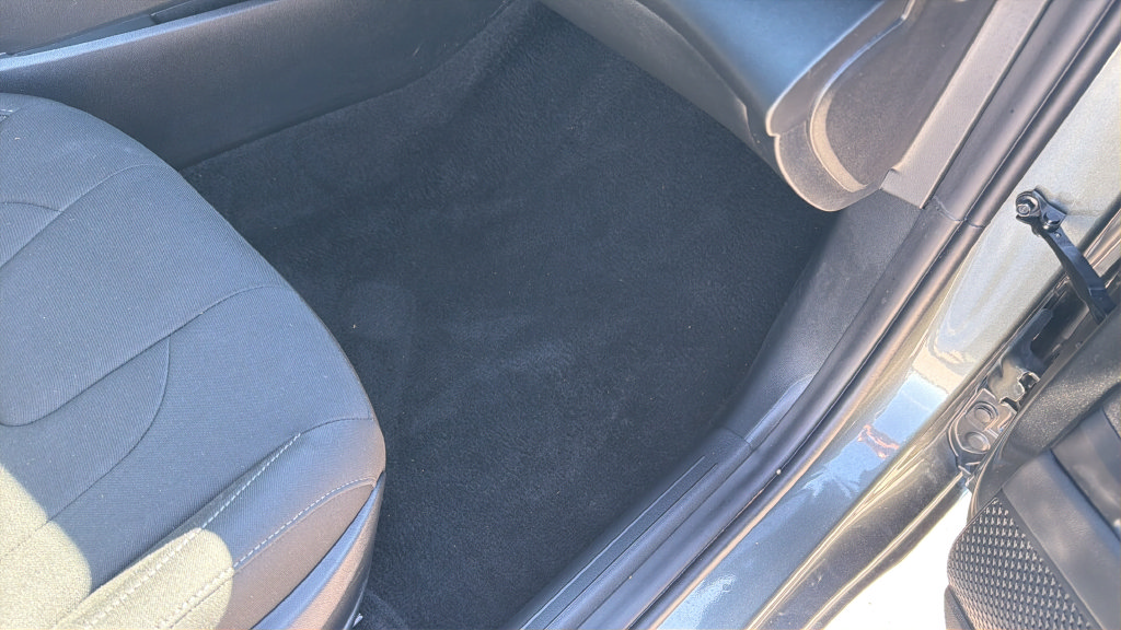 Used 2026 Hyundai Elantra Sport FWD image 28