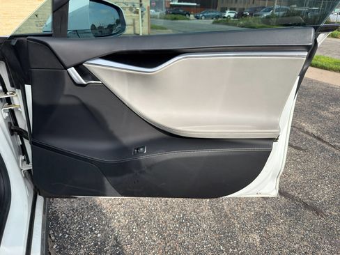 Used 2015 Tesla Model S 70 RWD image 30