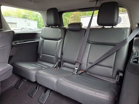 Used 2025 Ford Expedition Active AWD/4WD image 12